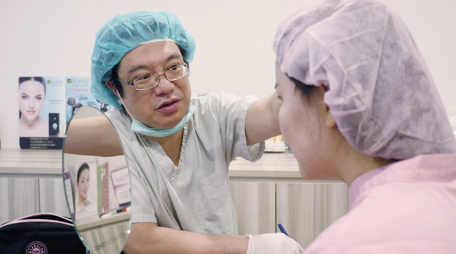 隆乳權威邱智弘醫師,台中大雄老師